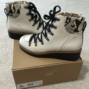 Dr Scholl’s boots.  “Road Trip”. Brand New , never worn